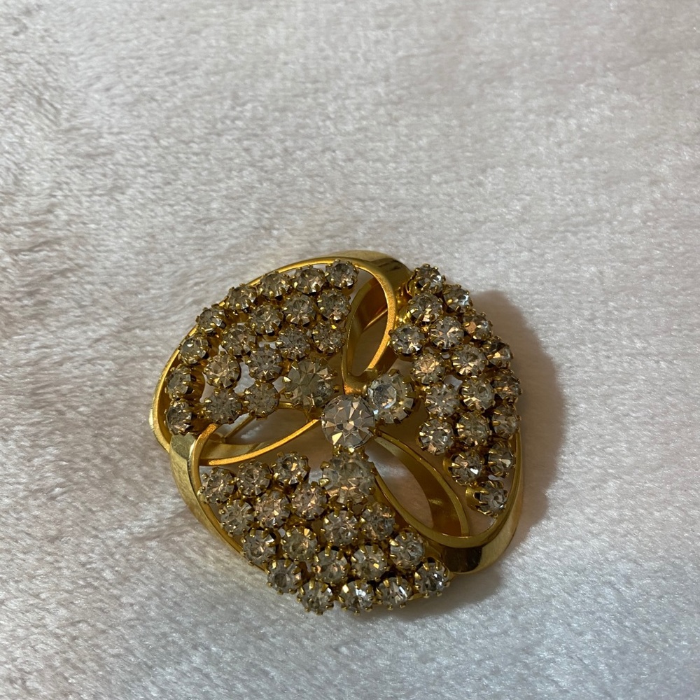 Brooch